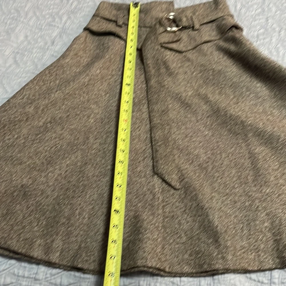 GORGEOUS SET Skirt and Top - Picture 15 of 16